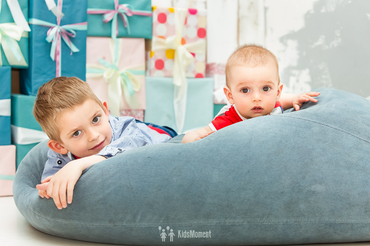 Семейная фотосессия в арт-лофт "Окошки" (4) - детский и семейный фотограф kidsmoment.ru