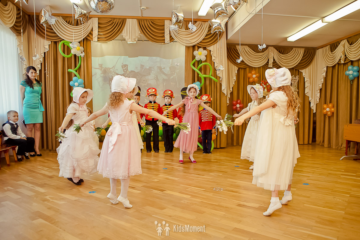 Фотосъёмка утренника - фотограф в детский сад - kidsmoment.ru (24)