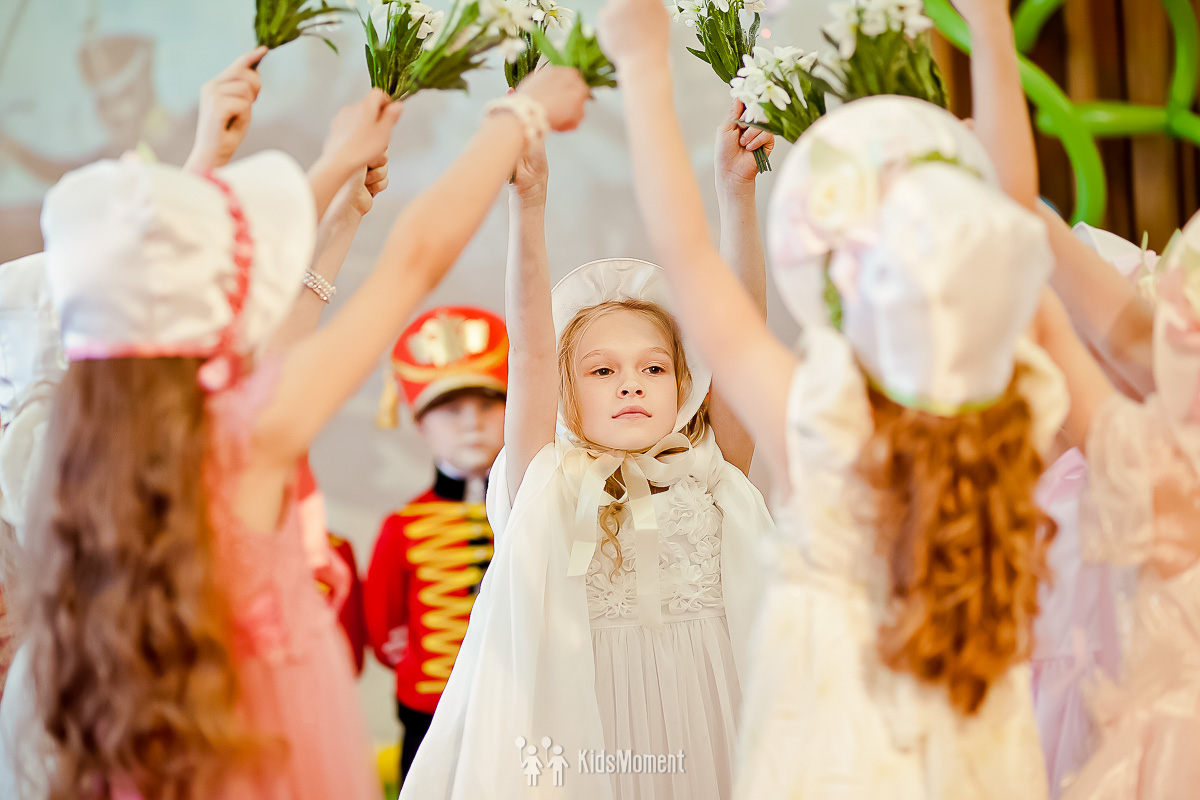 Фотосъёмка утренника - фотограф в детский сад - kidsmoment.ru (23)